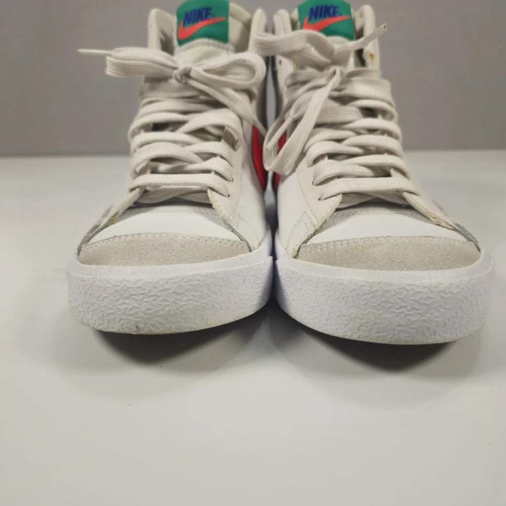 Nike Blazer Mid 77 GS Platinum Tint Crimson Size 7Y Mens 7 Womens 8.5 DA4086-004